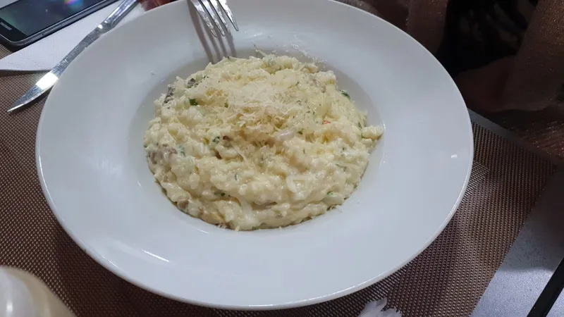 صورة 3 من Pizzeria Gardala