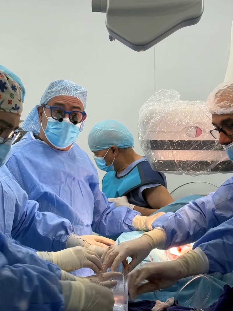 صورة 2 من Dr Fouad El Ouardi - Varices Casablanca - Chirurgien Cardiovasculaire