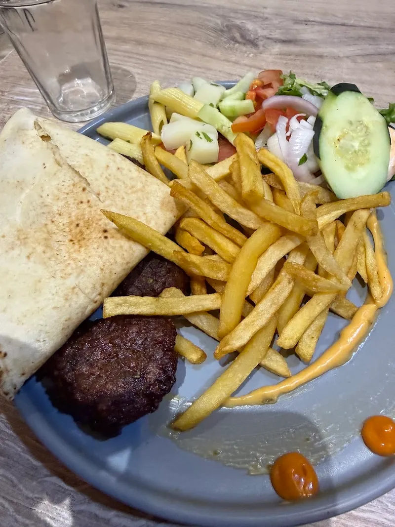 Photo 2 de نور الشام | Nour al Cham Restaurant
