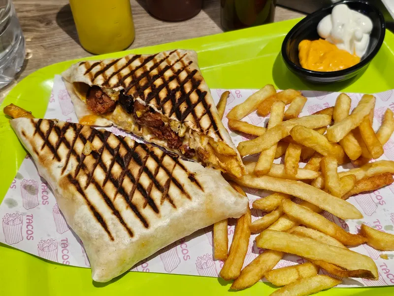 Photo 4 de نور الشام | Nour al Cham Restaurant