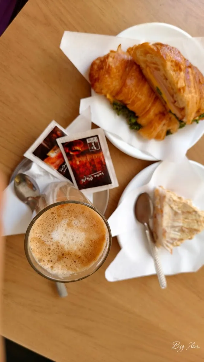صورة 2 من Pâtisserie Rahmouni Hassan - TANGER