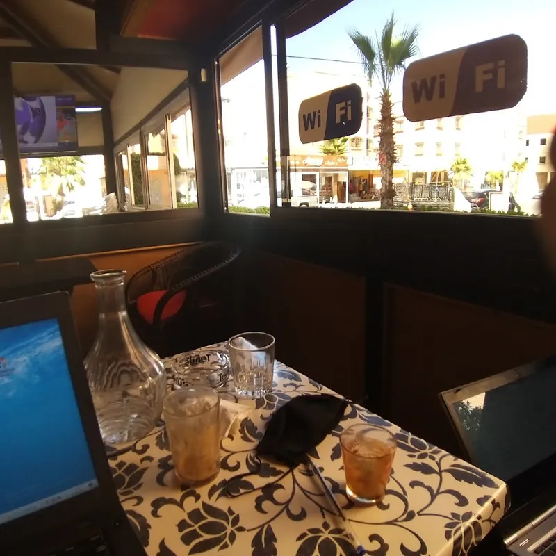 Photo 2 de Muhajir coffe near the barbershop