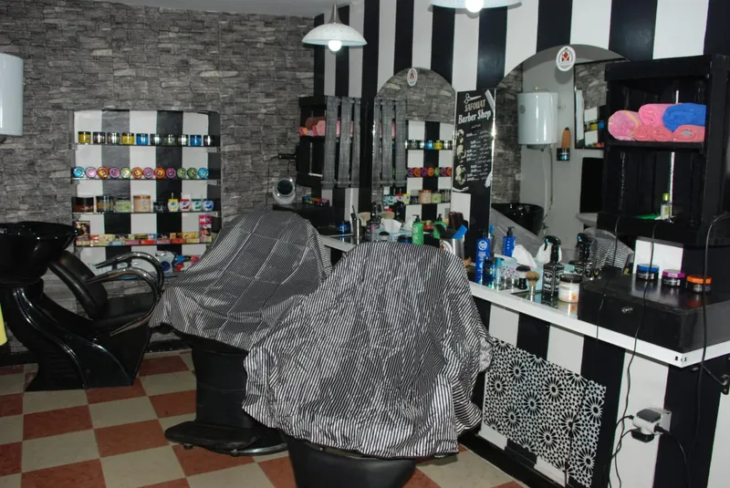 صورة 1 من Salon de Coiffure Safouat