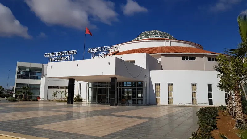 صورة 2 من Gare Routière Taourirt