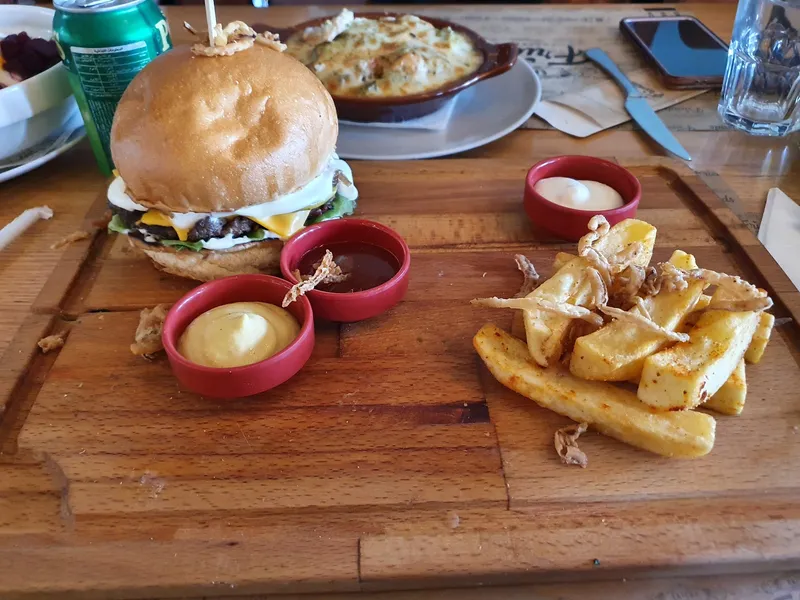 Photo 3 de Friends Eatery & Coffee House