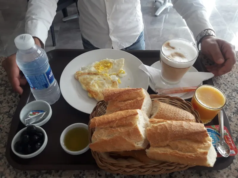 Photo 2 de Callarios : Café & Restaurant