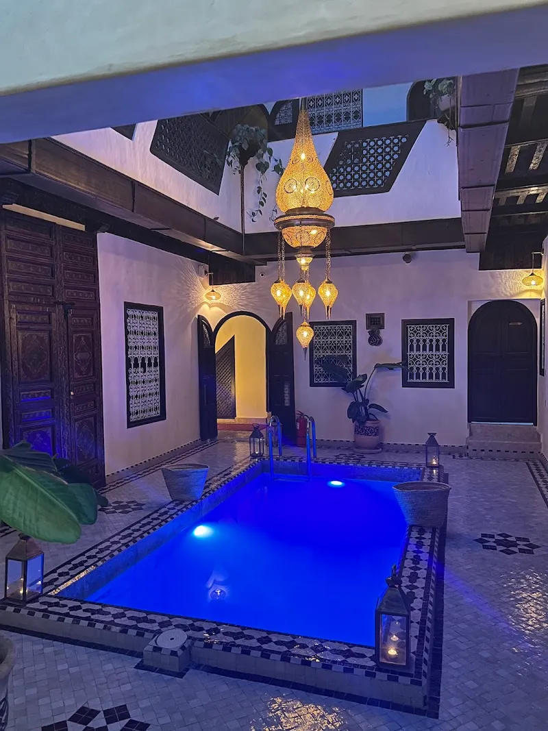 Riad Jolie photo 1