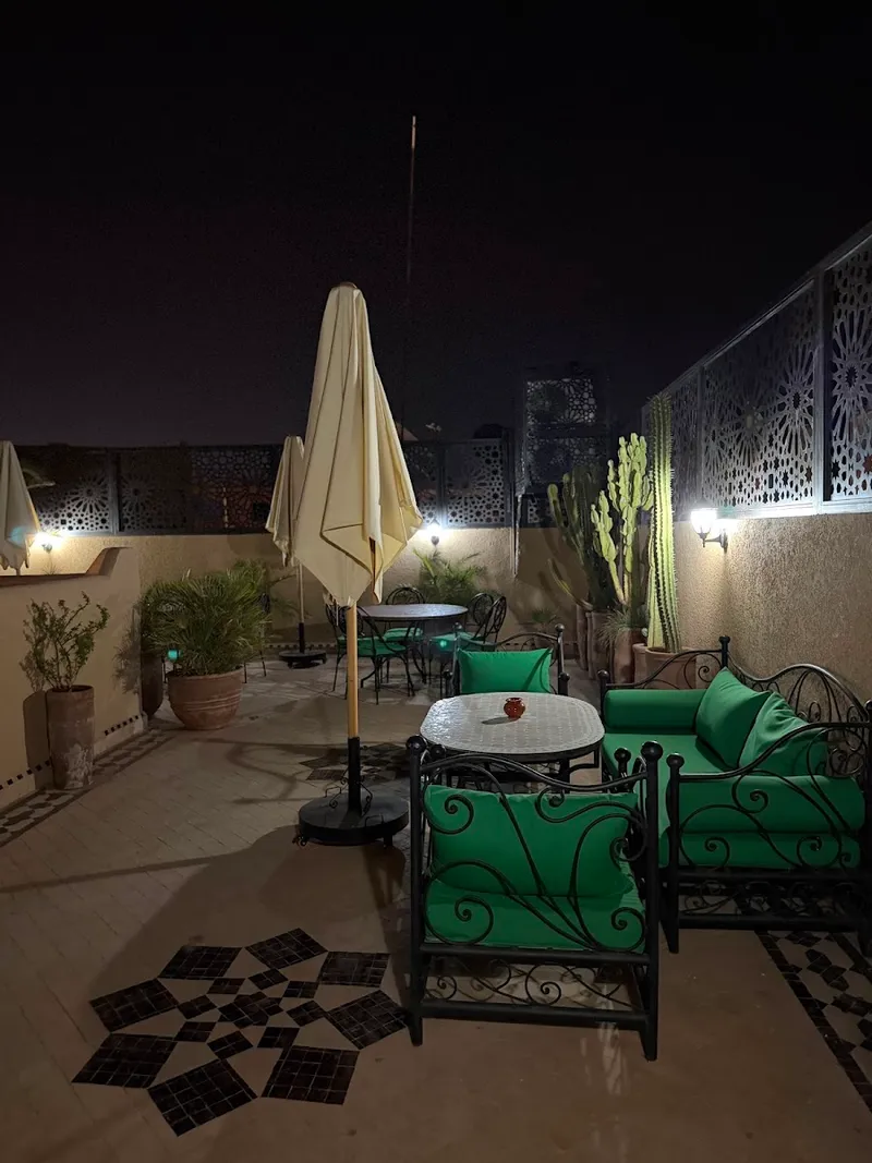 Riad Jolie photo 2