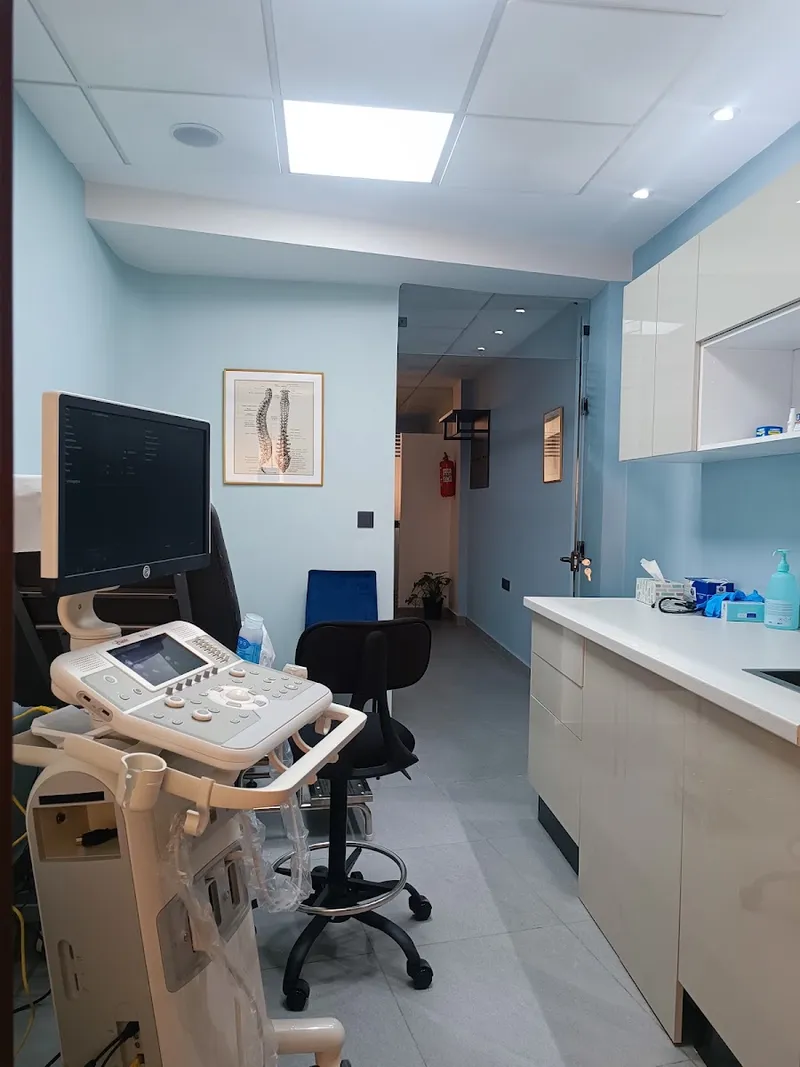 Photo 1 de Cabinet de Rhumatologie interventionnelle Dr. Ouazzani Hasna Rhumatologue