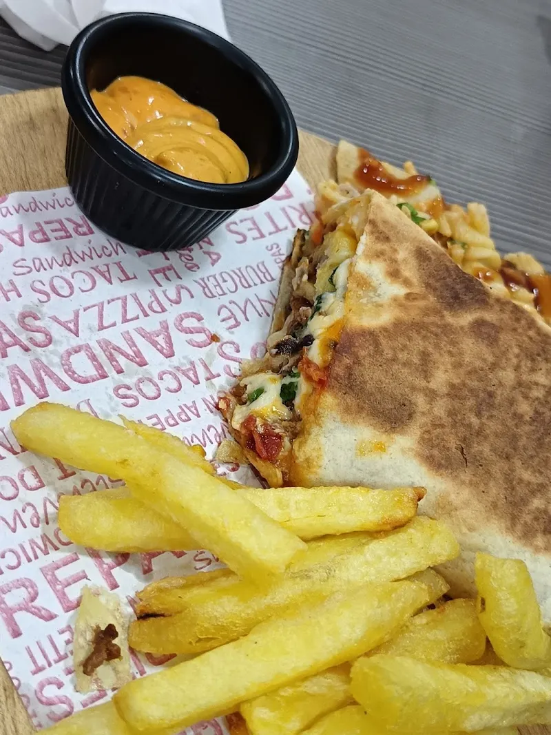 Best Food Café Restaurant photo 3
