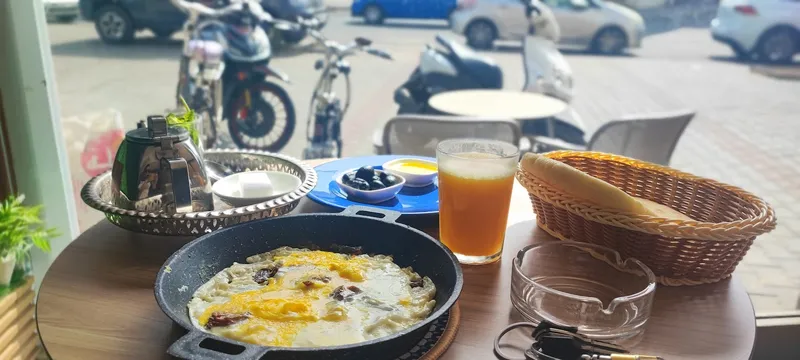صورة 3 من AlMond Coffee Shop