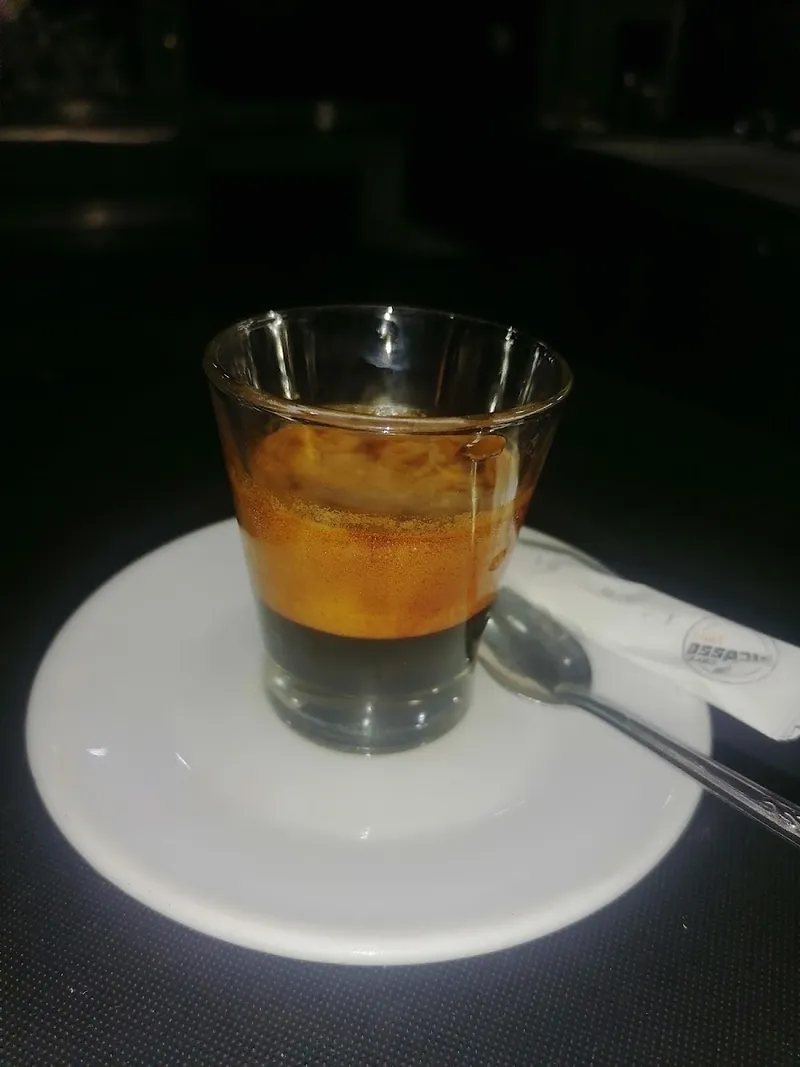 Almas café photo 1