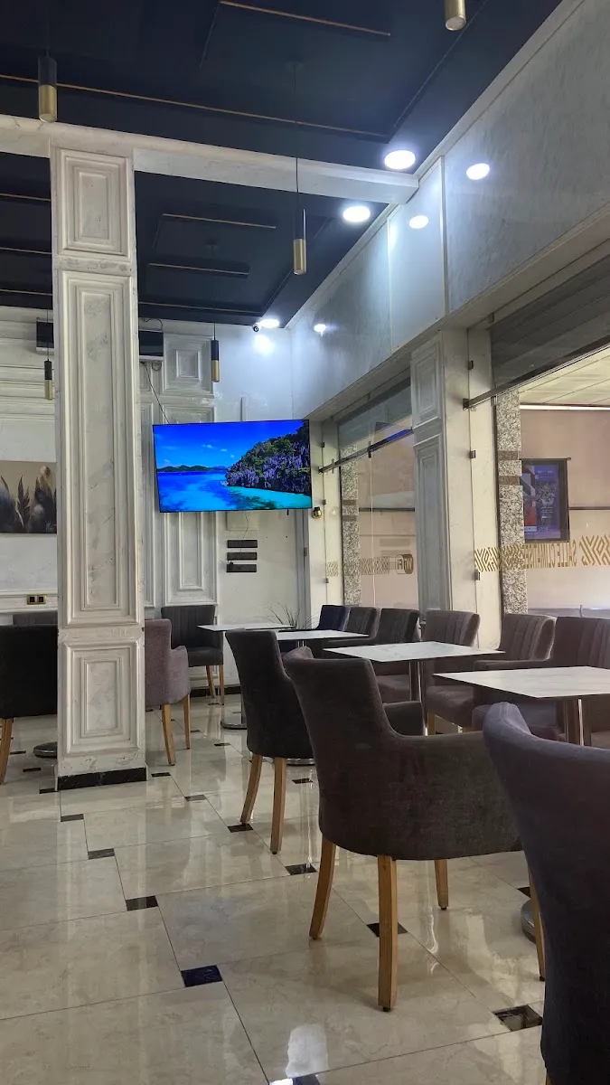 صورة 1 من Confidential : Café & Restaurant
