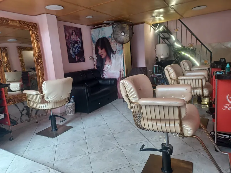 صورة 2 من NABIL COIFFURE ET ESTHÉTIQUE