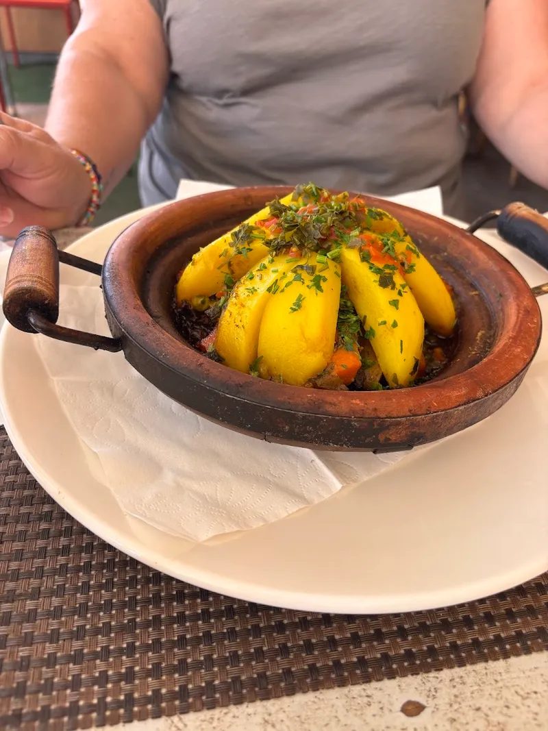 صورة 4 من Dima CinQ CinQ : Café, Restaurant & Pâtisserie