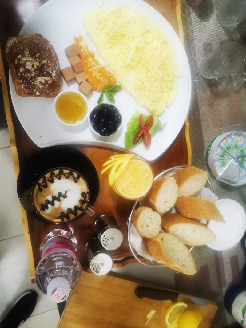 صورة 1 من Café Yasmine