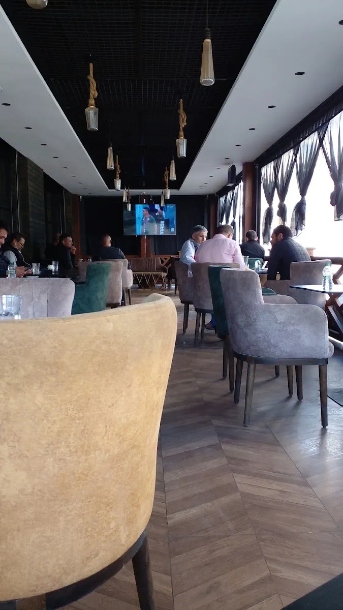 Broadway : Café & Restaurant photo 1