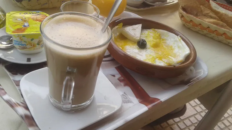 صورة 4 من Café Mont Blanc