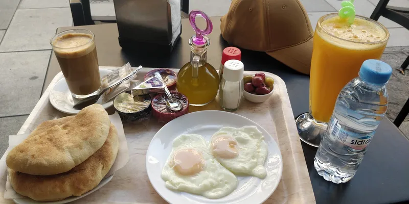 Lux cafe photo 4