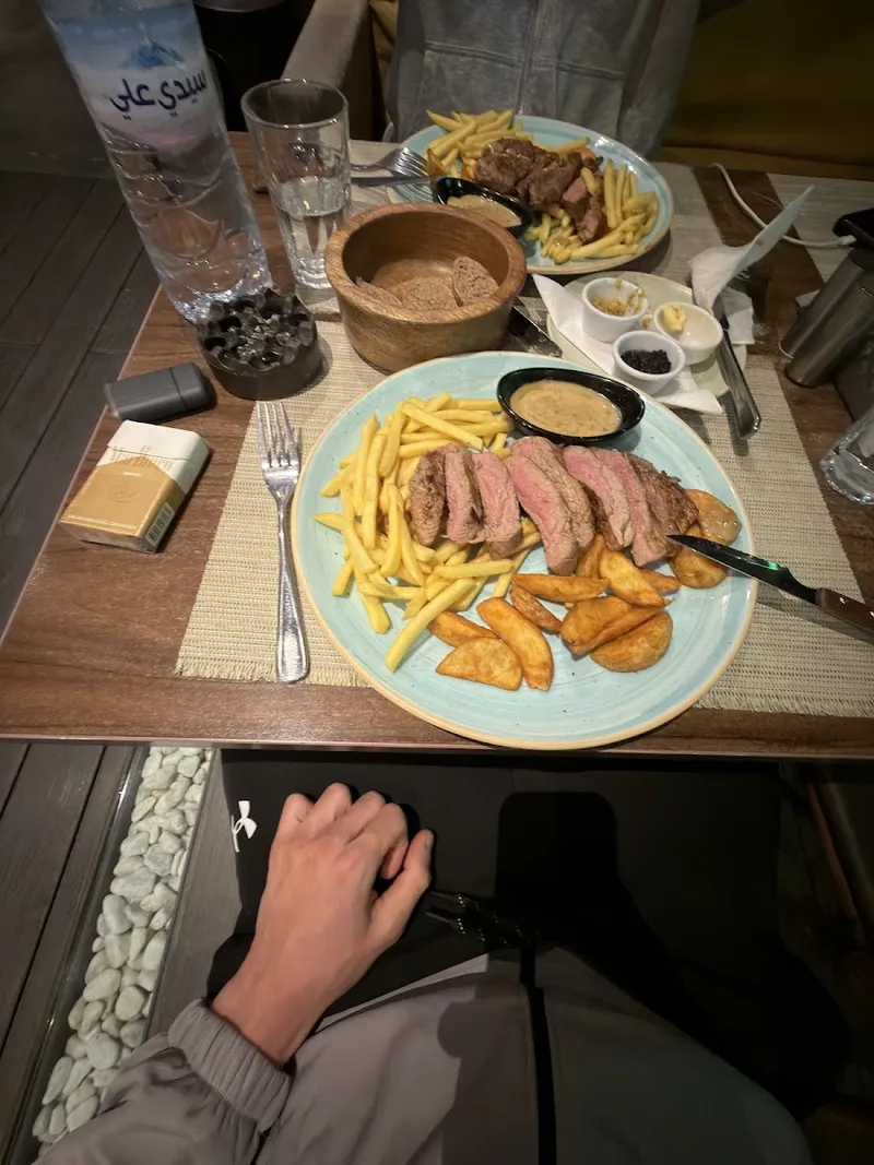 Photo 2 de Daily's Restaurant & Coffee House