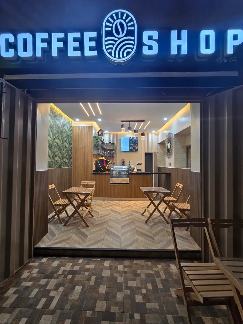 صورة 1 من La Colle Coffee Shop