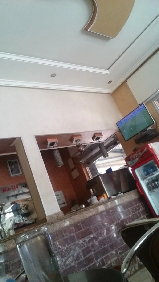 صورة 2 من Café des Nations
