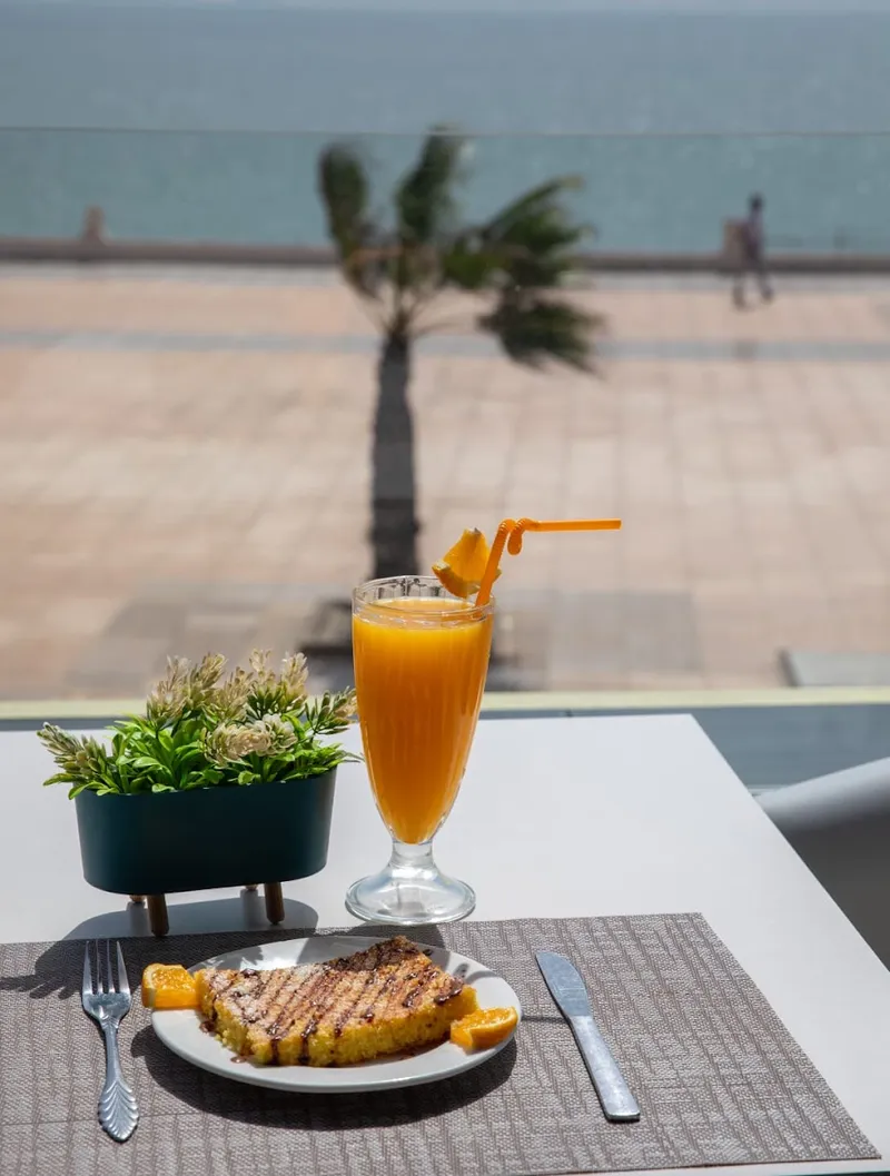 Photo 2 de café Hilton