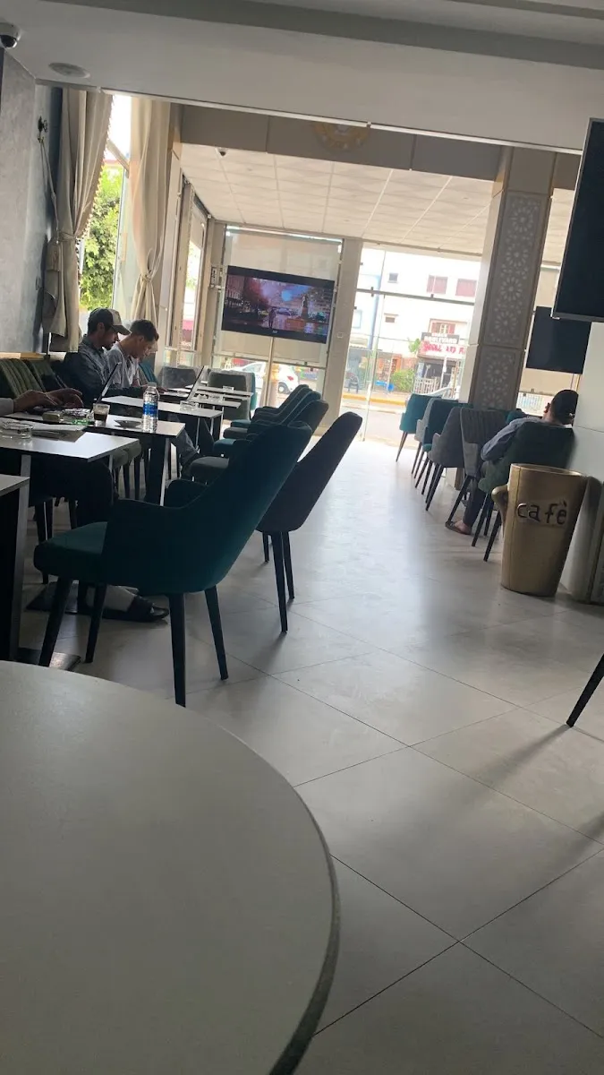 Photo 3 de Diamond Cafe