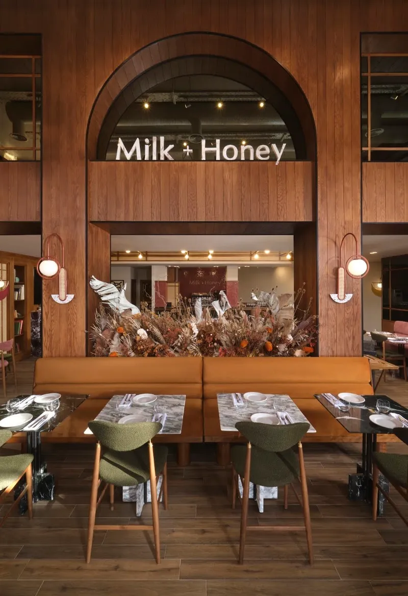 Photo 1 de Milk + Honey