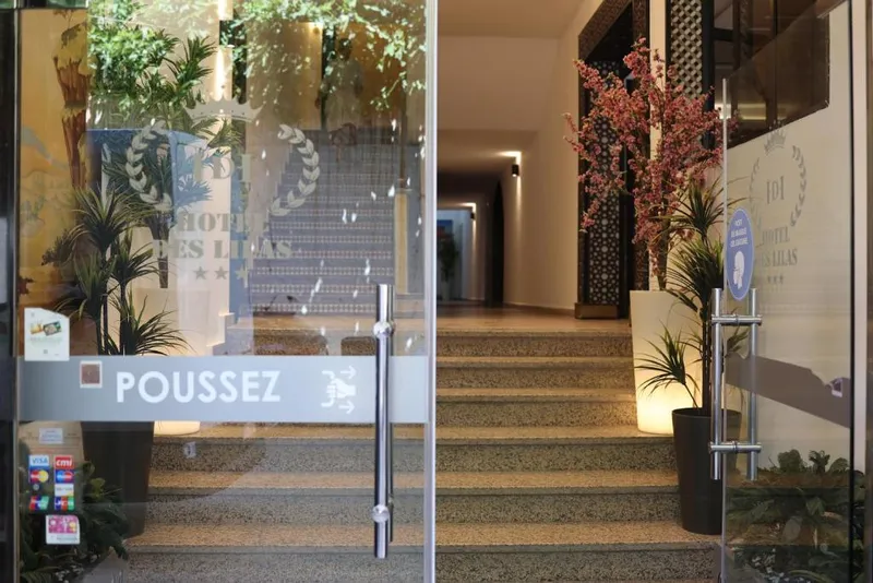 Hôtel Des Lilas photo 2