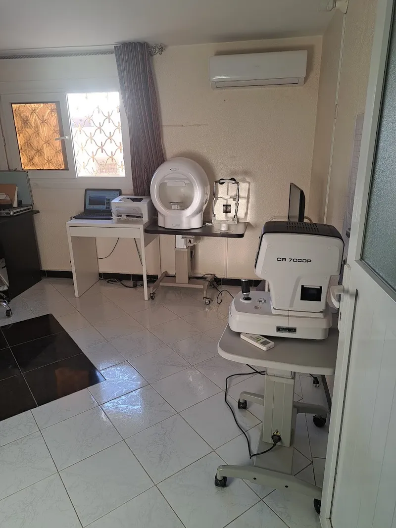 صورة 1 من Cabinet d'Orthoptie, Malika Rahmoun - عيادة ترويض العين ومعالجة الحول