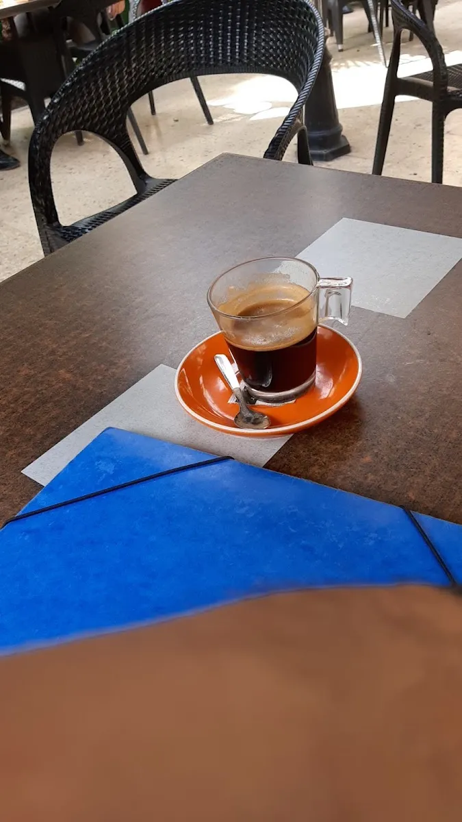 صورة 4 من Café 3 Mars tiercé