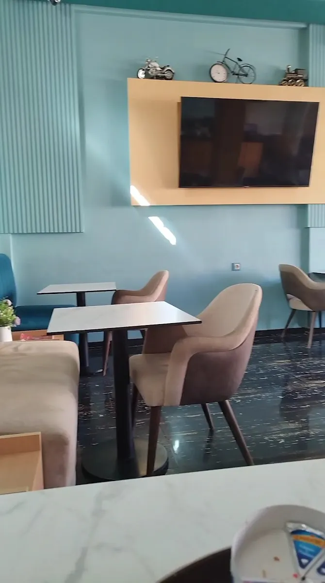 صورة 3 من Café Paradiso