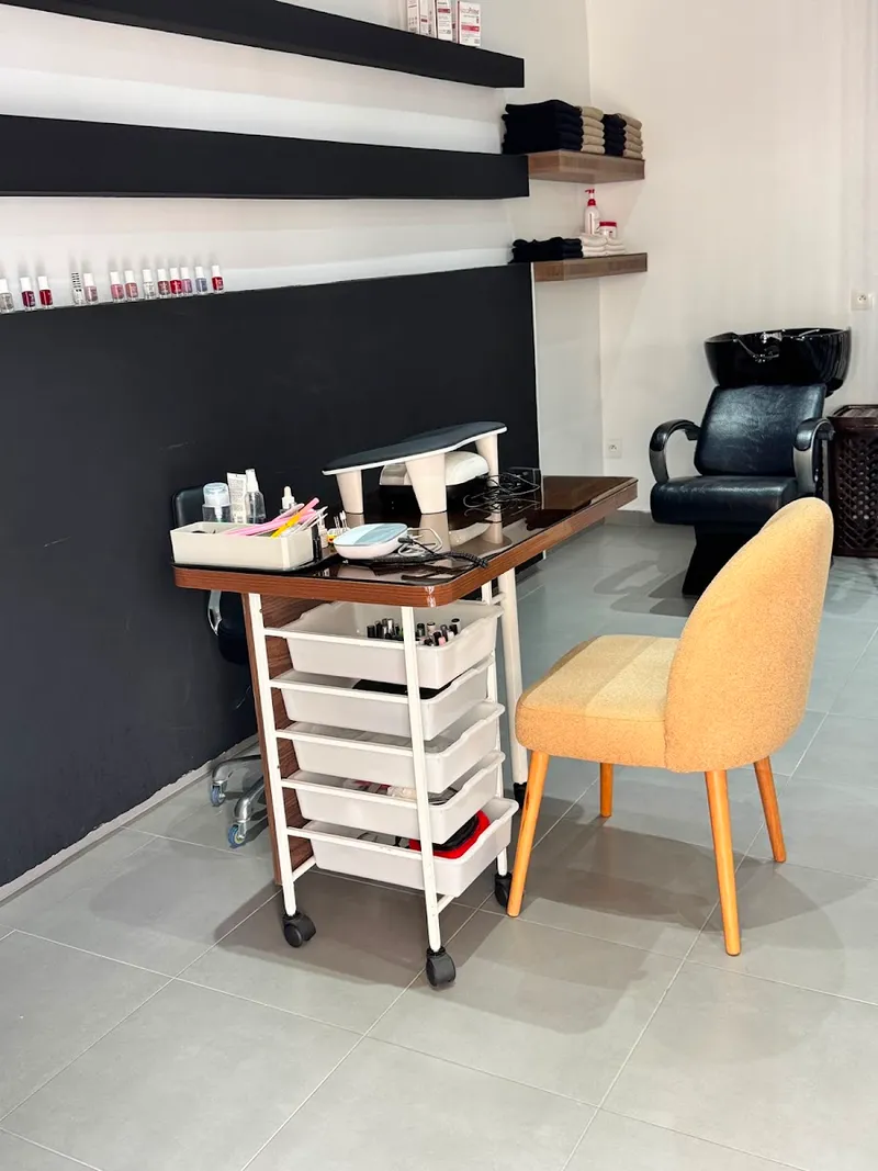 Photo 2 de BLEND HAIR STUDIO