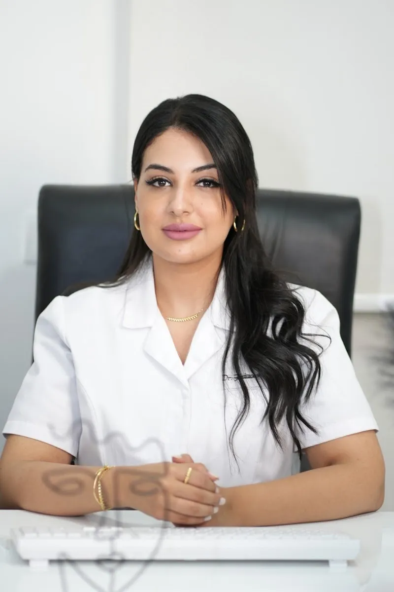 Photo 1 de Dr Firdaous Maâtouk