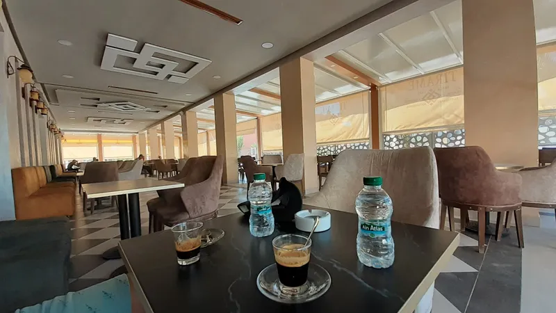 Photo 1 de Café et restaurant - Hicham Prestegia
