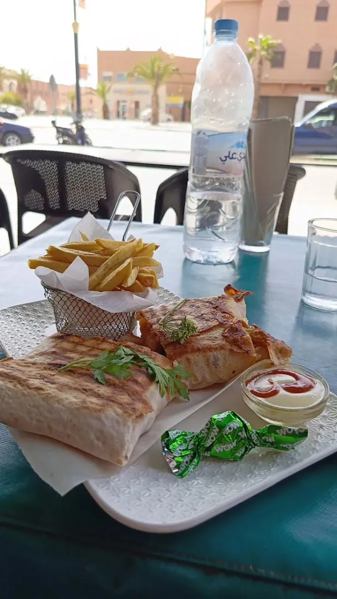 Photo 2 de Al Bahja Snack