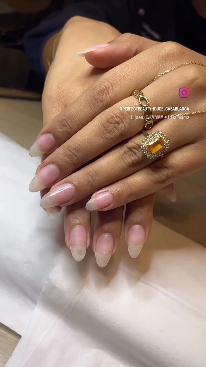 صورة 4 من ✨ 𝐙𝐑 𝐋𝐔𝐗𝐔𝐑𝐘 𝐒𝐏𝐀 𝐂𝐄𝐍𝐓𝐑𝐄✨ -𝐒𝐚𝐥𝐨𝐧 𝐝𝐞 𝐛𝐞𝐚𝐮𝐭é - 𝐒𝐨𝐢𝐧 𝐇𝐲𝐝𝐫𝐚𝐟𝐚𝐜𝐢𝐚𝐥 - 𝐂𝐨𝐢𝐟𝐟𝐮𝐫𝐞 - 𝐎𝐧𝐠𝐥𝐞𝐫𝐢𝐞 - 𝐋𝐢𝐬𝐬𝐚𝐠𝐞 𝐜𝐡𝐞𝐯𝐞u𝐱 - 𝐇𝐚𝐦𝐦𝐚𝐦 & 𝐌𝐚𝐬𝐬𝐚𝐠𝐞