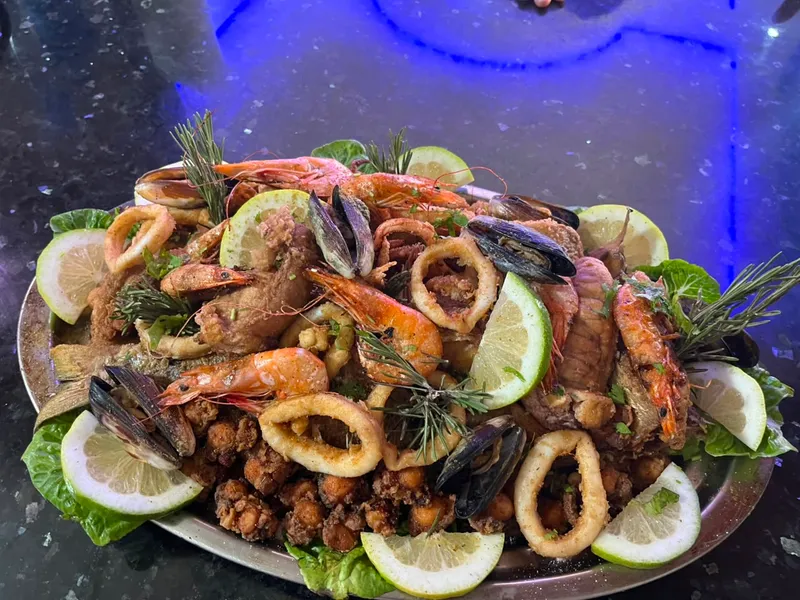 صورة 1 من Restaurant gold fish