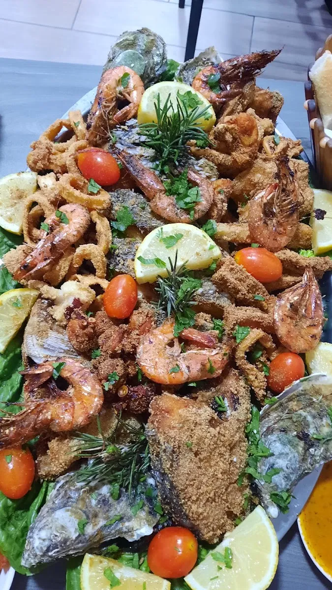 صورة 4 من Restaurant gold fish