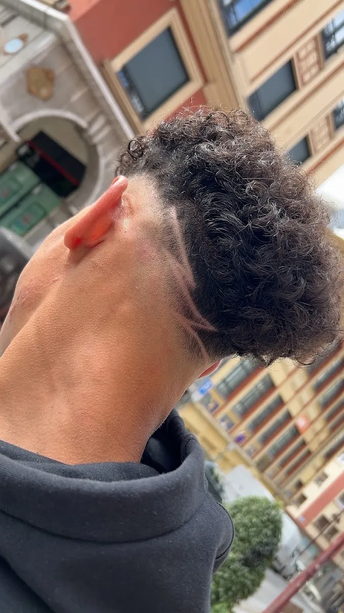 صورة 1 من Coiffure Ayoub