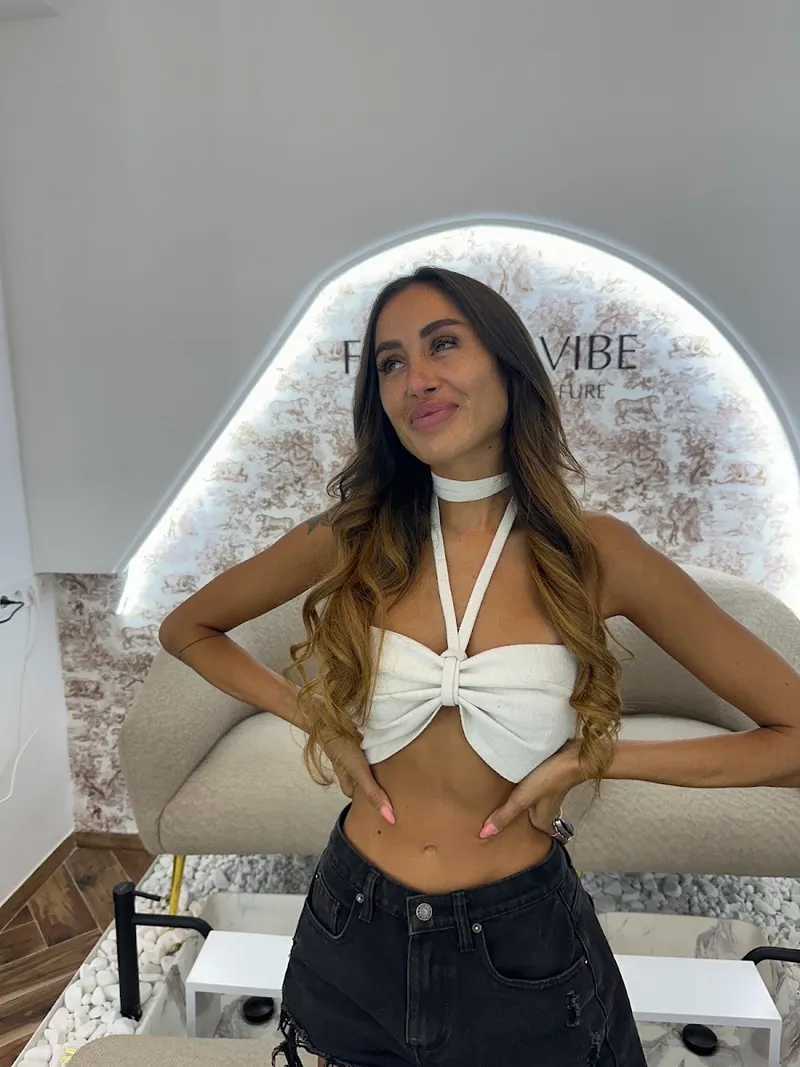 صورة 1 من French Vibe - Institut de Beauté, Coiffure & Nail Salon (100% Femmes)