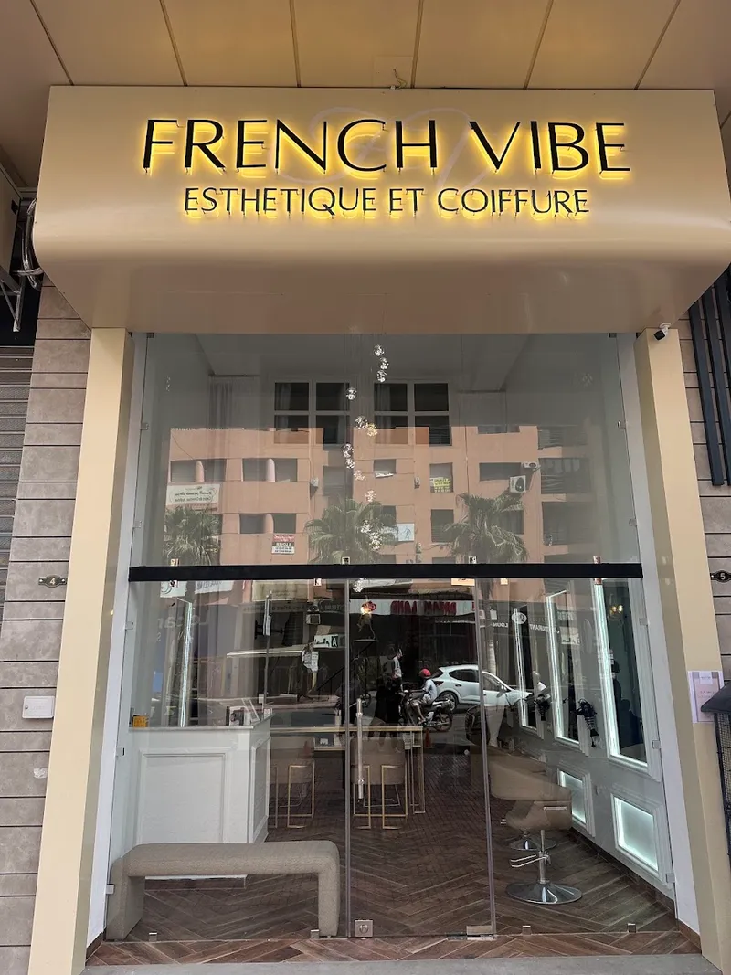 صورة 4 من French Vibe - Institut de Beauté, Coiffure & Nail Salon (100% Femmes)